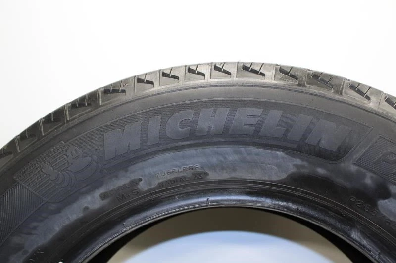 2019 Chevrolet Silverado 1500 Tire Michelin Energy Saver A/S 265/65R18 112T Pair - Image 4 of 4