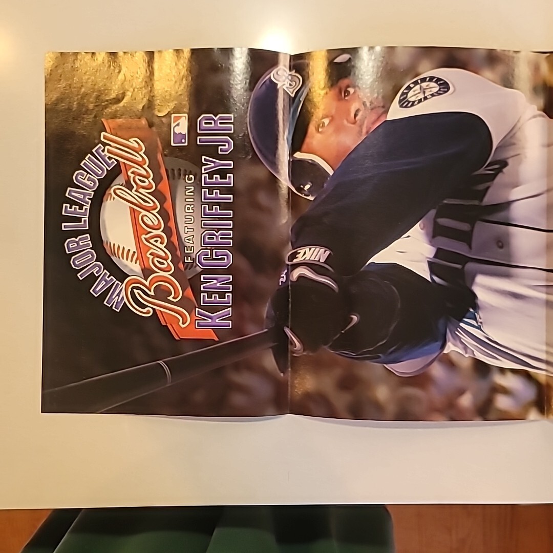 Nintendo Power Volume 98 Star Fox w Ken Griffey Jr Seattle Mariner
