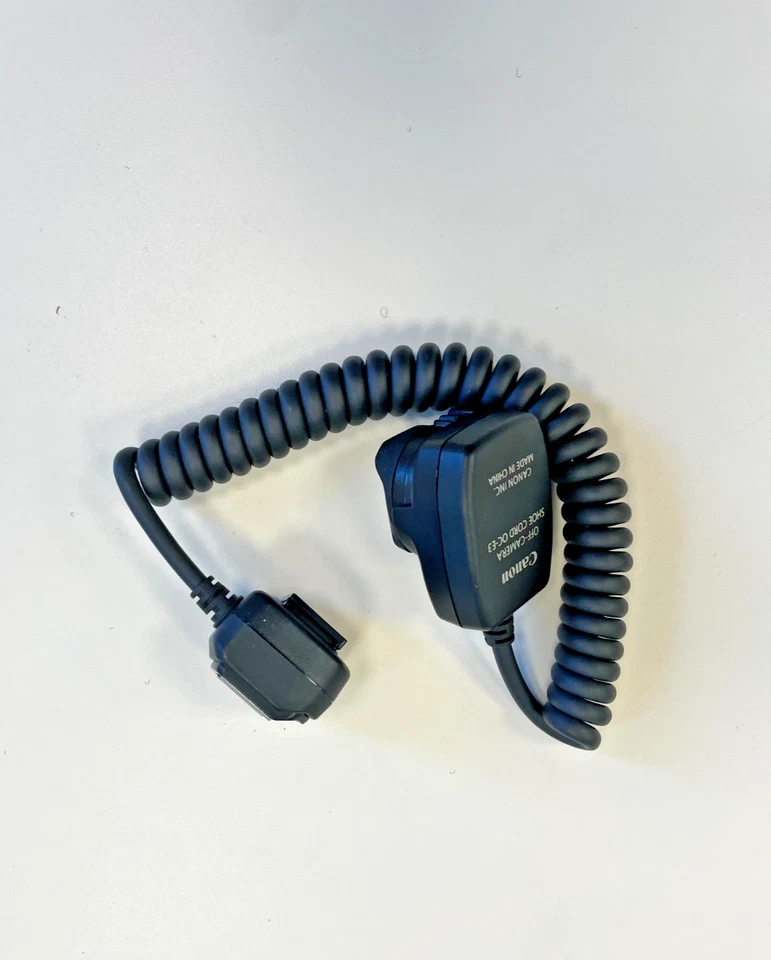 Canon OC-E3 Off-Camera Shoe Cord [Near Mint] - Image 3 of 3
