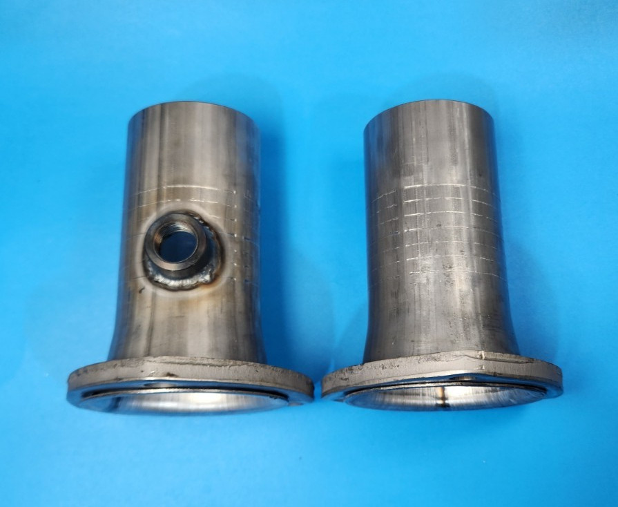 3"Header To 2.5"OD Aluminized 3 Bolt Gasket Style Collector Reducers With02 Bung