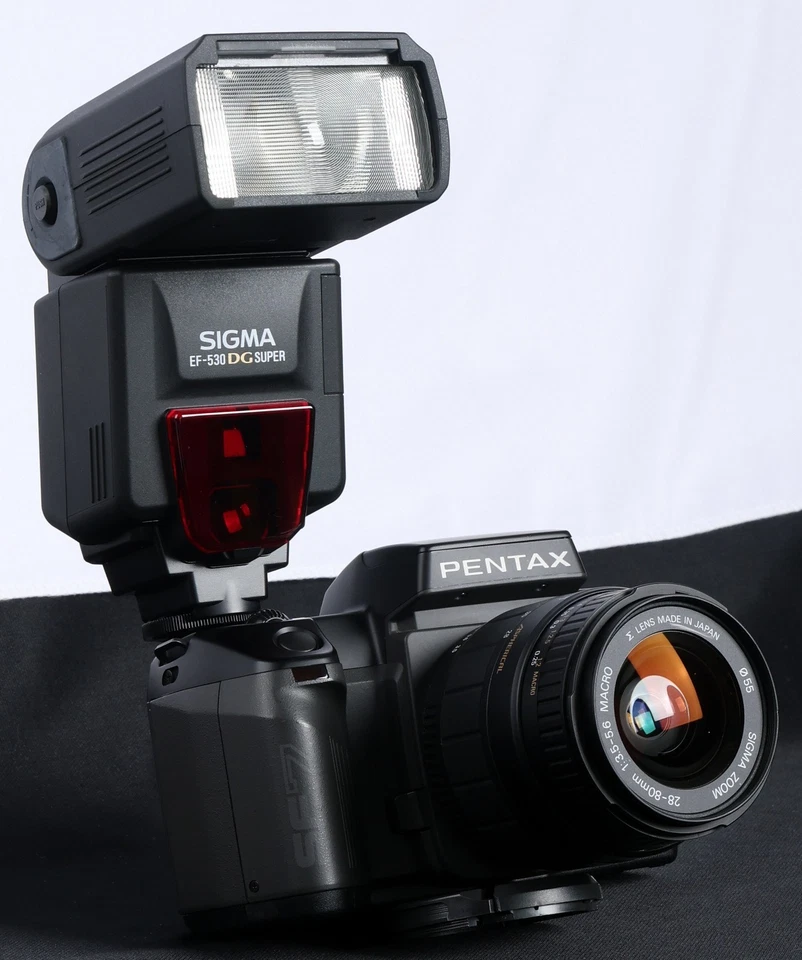 Pentax SF7 QD 35mm Film AF SLR + Sigma AF 28-80mm Asph Lens & EF-530DG Super Kit - Image 3 of 4