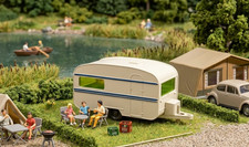 Wiking Wohnwagen Knaus  grauweiß mit Streifen Glas grün ab 1972