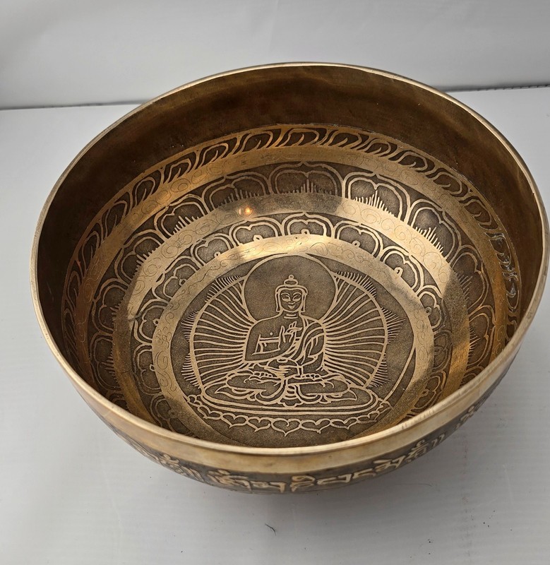 Etched Brass Tibetan Singing Bowl 7.5” Buddha Meditation - Hand Hammered