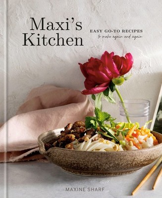 Maxi's Kitchen ~ Maxine Sharf ~  9780593800393