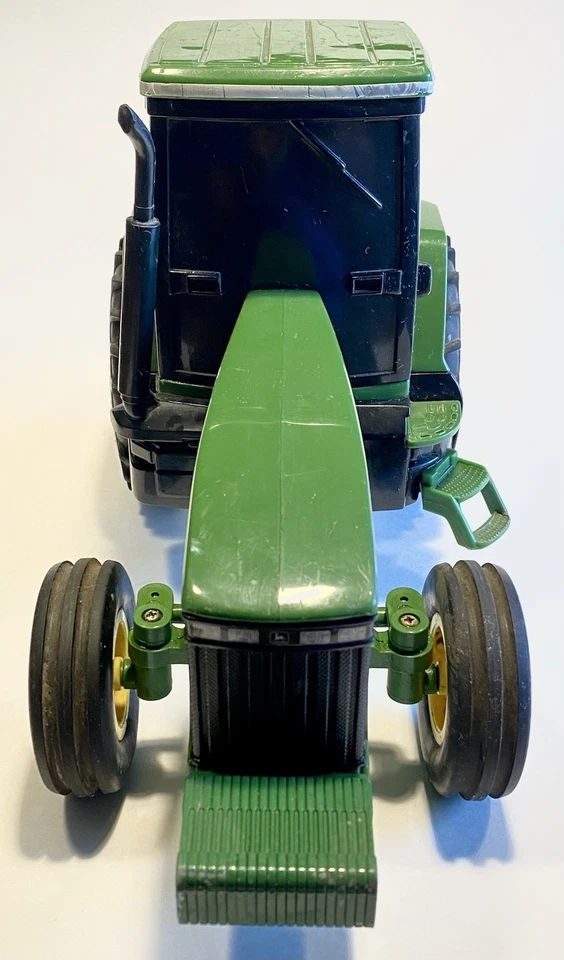 Ertl John Deere Remote Control 8310 Tractor No Remote Not Tested 1990s - Image 4 of 4