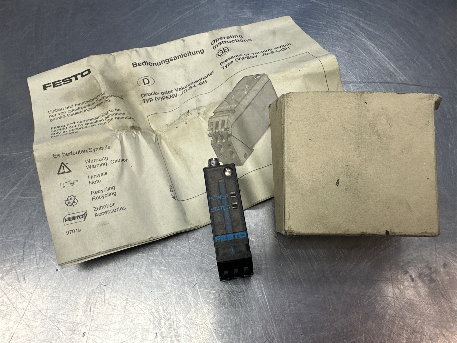 FESTO PRESSURE OR VACUUM SWITCH PENV-PS/0-S-L-GH 152704 P37898 10 Bar 10-30 VDC