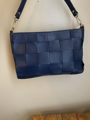 Anna Paola Navy Basket Weave Leather Shoulder Purse Handbag Made In Italy Blue