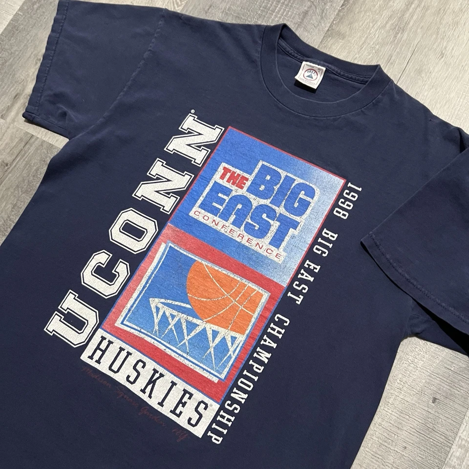 Vintage UCONN Huskies 1998 Big East Championships College T Shirt Sz Large - Image 3 of 4