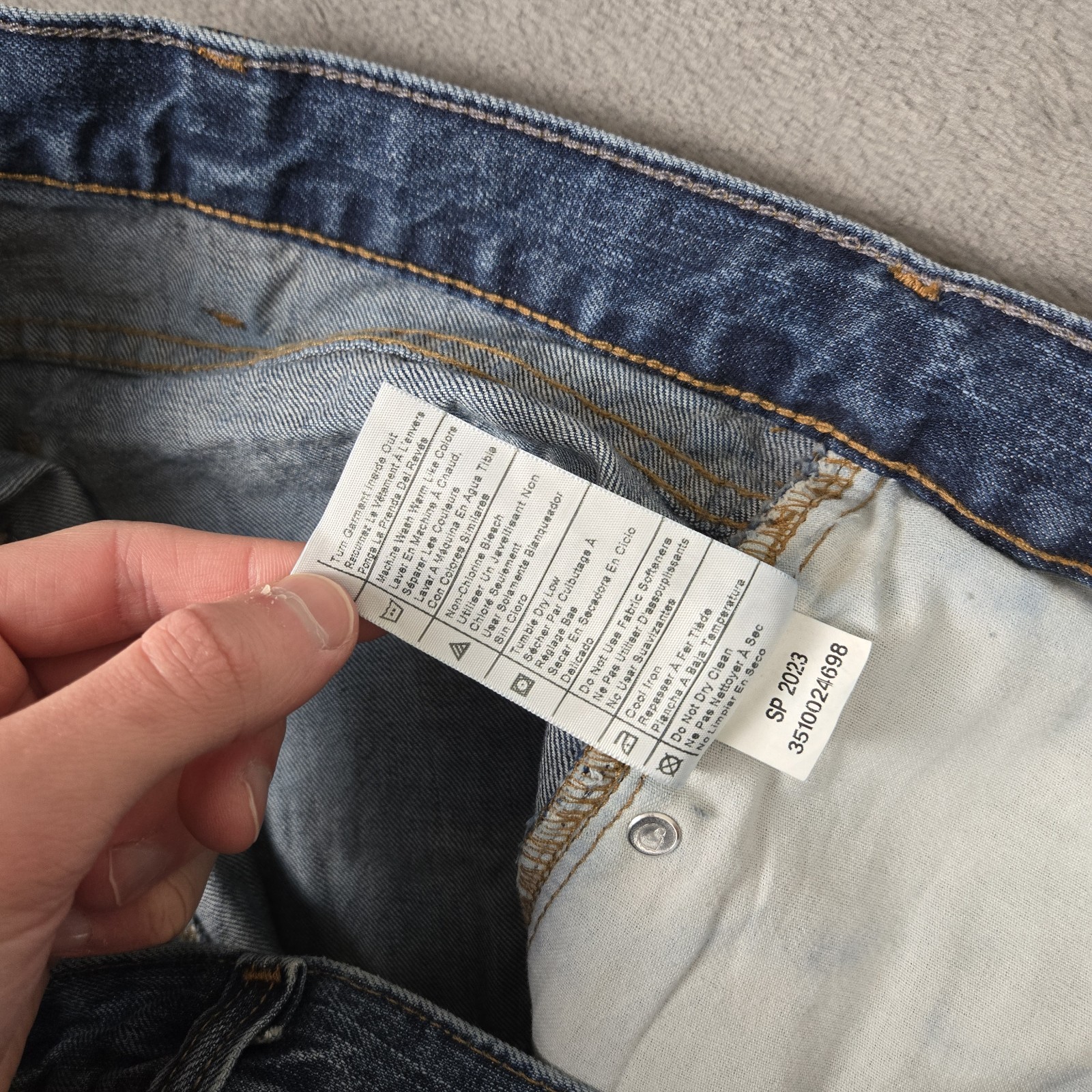 Carhartt Jeans Mens 42x30 Blue Relaxed Fit Straight Cotton Med Wash Denim Work thumbnail 5