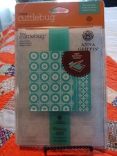 NEW Cricut Cuttlebug, Circular Grid, Embossing Folder 2002111 5" X 7" NEW