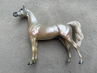Peter Stone Model Horse  Opal  Arabian Glossy Pearl White Blue Decorator LIGHT!
