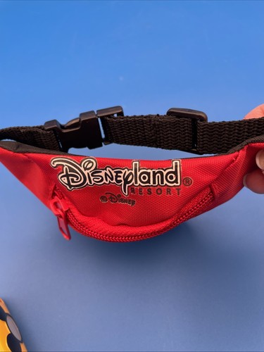 Disney Land Mickey Mouse Red SMALL Change Pouch FOR WRIST or ARM w extras - Picture 7 of 9
