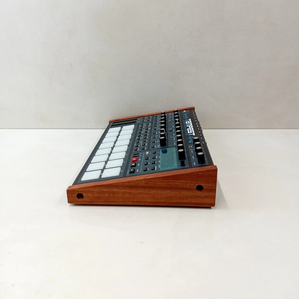 Sequential Trigon-6 Desktop Analogue Synthesiser Module - Image 4 of 4