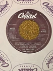 45 RPM  Beatles CAPITOL 4612 Sgt Peppers / day in the life M-