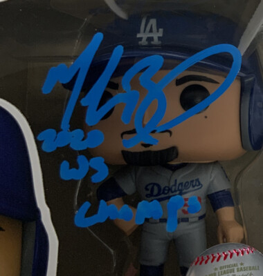 MOOKIE BETTS SIGNED LOS ANGELES DODGERS FUNKO POP 