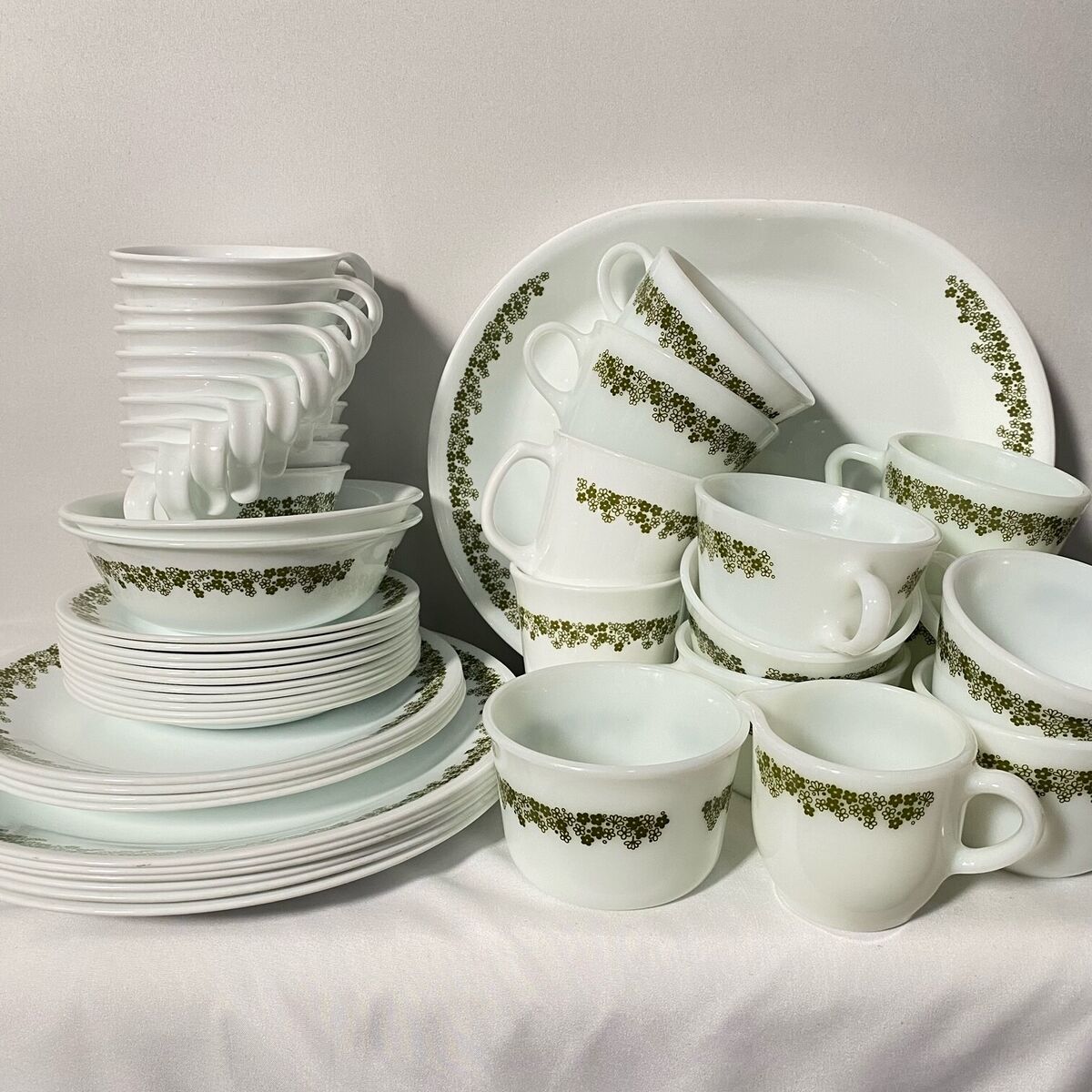 Vintage Corelle Spring Blossom (Crazy Daisy) Dinnerware - by Vintage Corelle Spring Blossom (Crazy Daisy) Dinnerware - by
