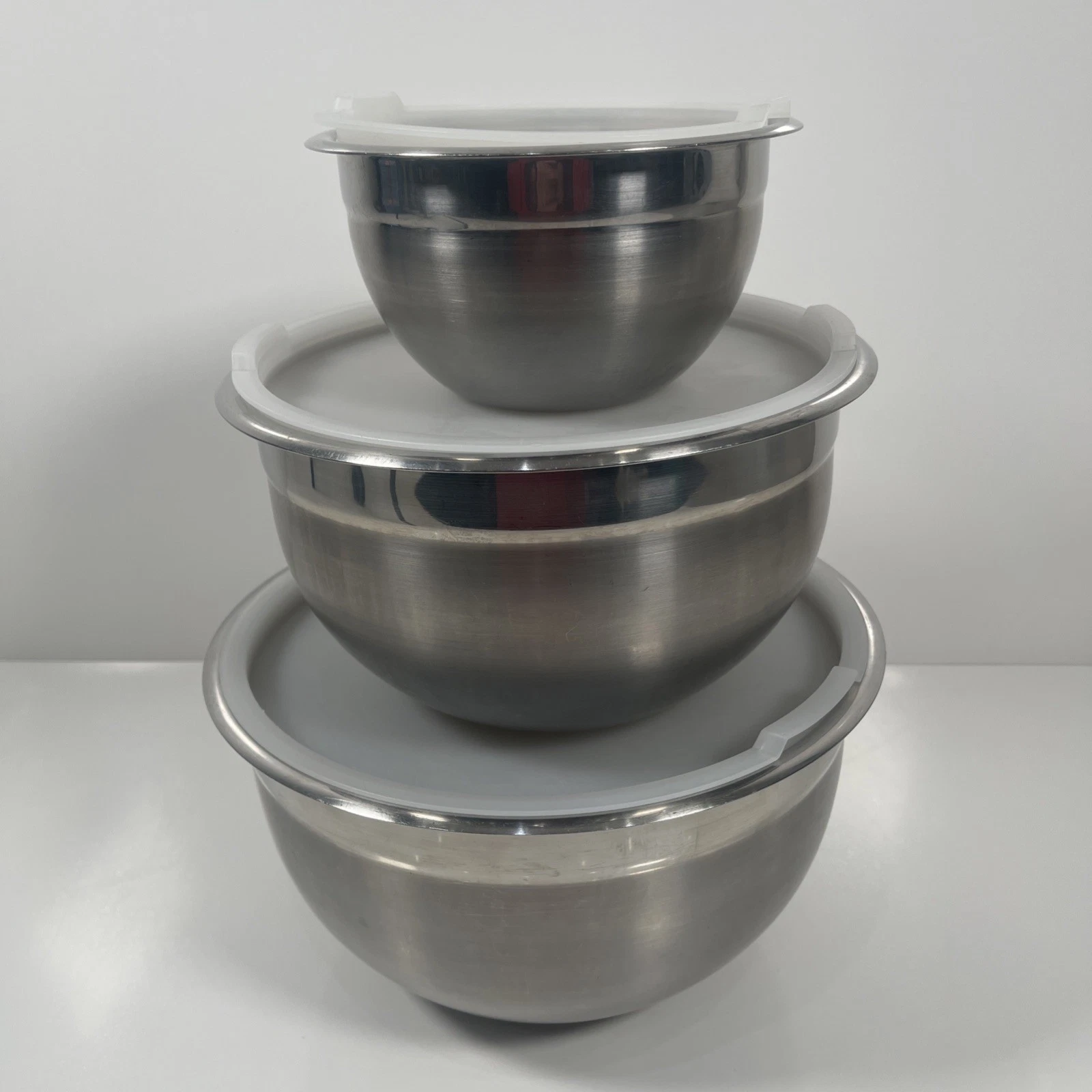 Stainless Steel Mixing Bowls x 3 Kirkland Signature 1.4, 4.7 & 7.5 Ltr inc Cover
