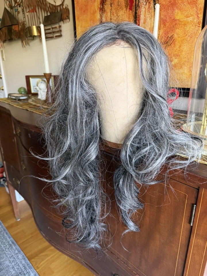 Motown Tress Virgen Brasileña Remy HBR L.Faye, 18”, 100% Cabello Humano, Plateado/Negro Foto 2 de 4