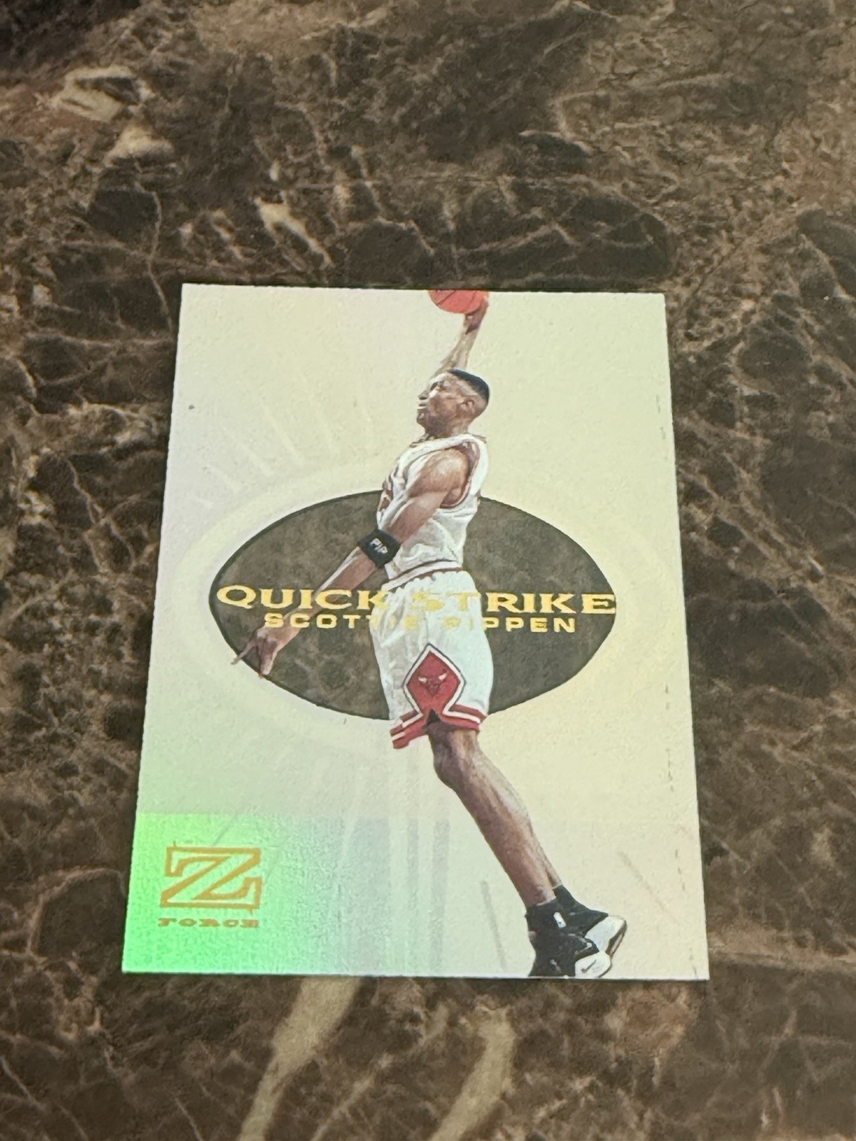 Scottie Pippen 1997 97-98 Skybox Z-force Quick Strike