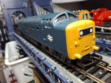 Hornby R2879 Class 55 Deltic Paddy - Blue