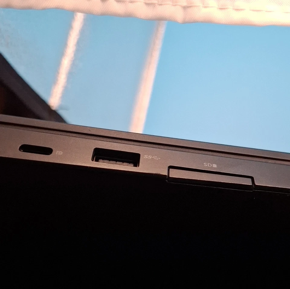 Dell Latitude 5480 · i5-7300U · 4GB · 256GB, photo 4 of 5