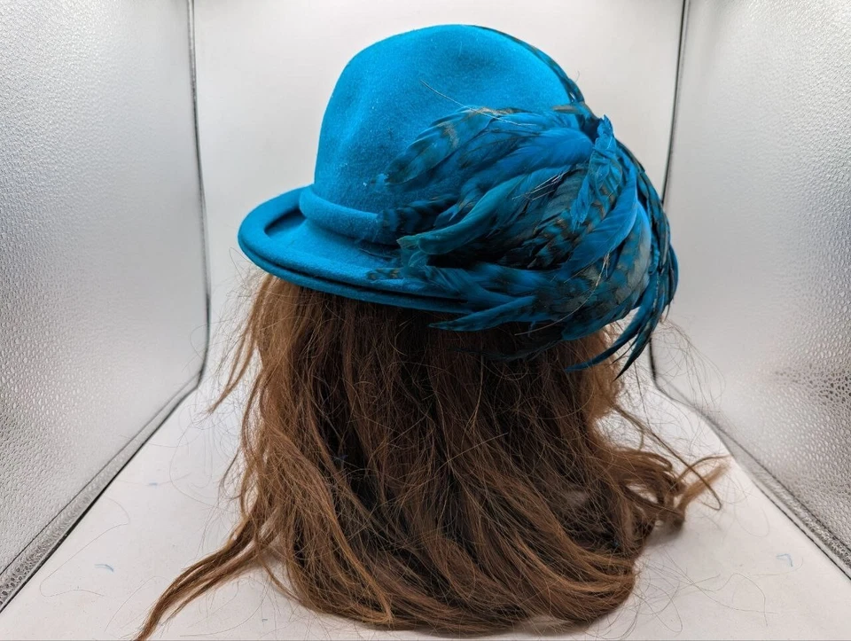 De Colección 100% Lana Hecho en EE. UU. Don Anderson Azul Cloche Sombrero Plumas Boda Derby ON14 Foto 4 de 4