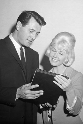 Universal City bekam einen Sprung Nationale Wahlen gewählt Doris Day it- 1962 4x6 Foto
