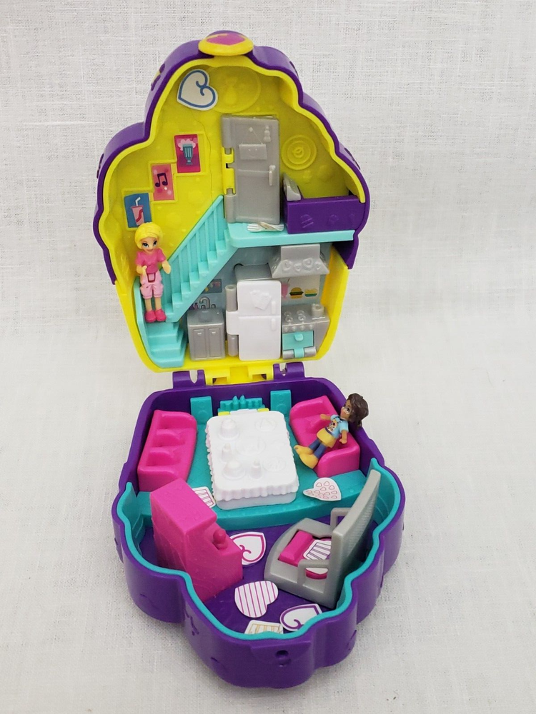 Polly Pocket World Purple Cupcake Compact House Arcade Sticky Doll Figure