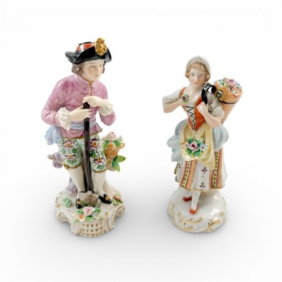 Antike deutsche Sitzendorf Porzellan Figuren Paar Blumenverkäufer um 1930