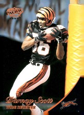 1999 Pacific #98 Darnay Scott Cincinnati Bengals Football Card