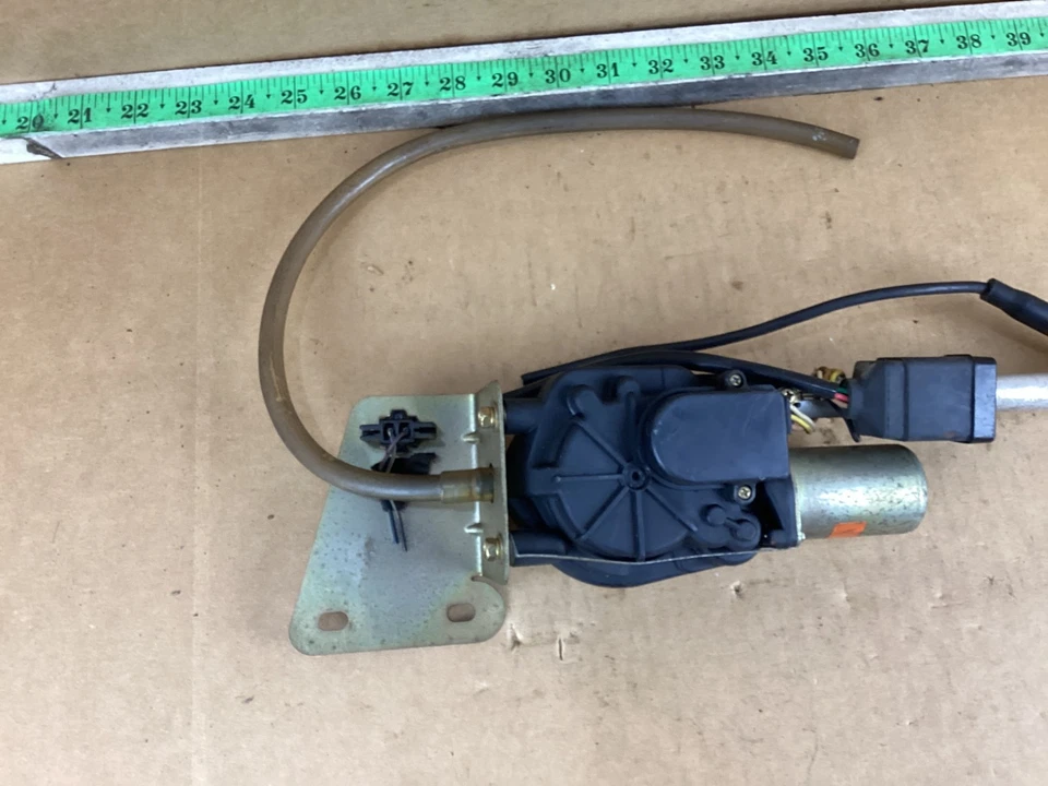 1994 - 1998 Saab 900 antena de rádio aérea 645-96SAAB900 - Imagem 2 de 4