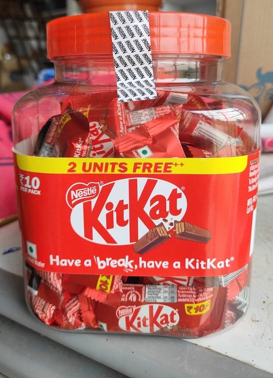 Kit-Kat Original Milk Chocolate Wafer Finger 11.9g (60 Pack) Plastic Jar Import