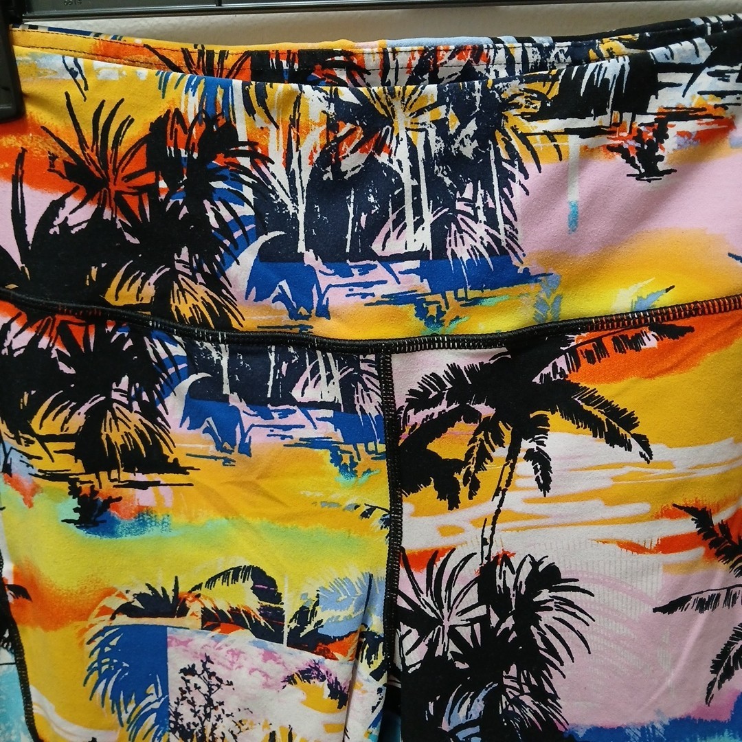 Torrid Performance Core Capri  Active Leggings Pa… - image 10