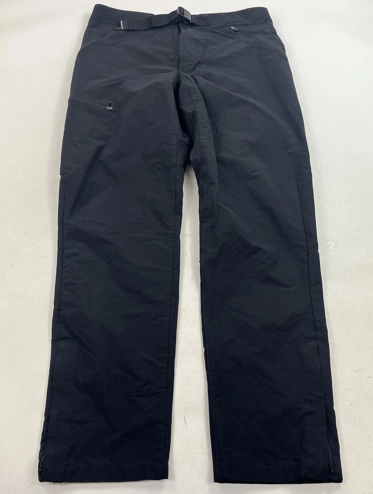 Patagonia Causey Pike Pants Men’s Size 33 Black Hiking DWR Nylon Sty 55630
Opens in a new window or