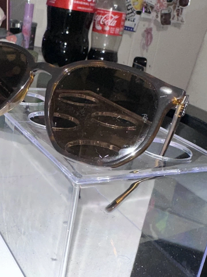 Óculos de sol Ray Ban hexagonal polarizado RB 4306  - Imagem 3 de 4