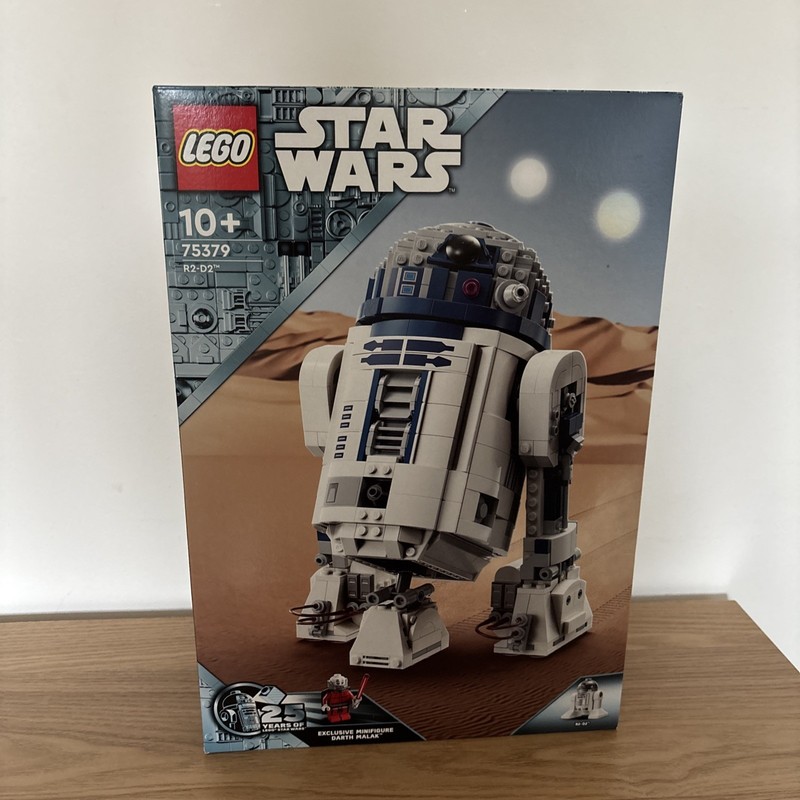 LEGO: 75379 Star Wars R2-D2 Set NEW & SEALED