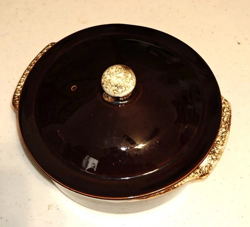Vintage Hull Pottery Brown Bean Pot With Lid Oven Proof 8” USA