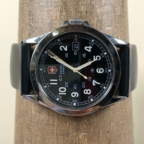 Victorinox Swiss Army Men 24653 Infantry Black Leather Quartz 38mm Watch 7 1/2" - Picture 2 of 12