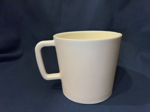 Nipper & His Phonograph "His Master's Voice" Hard Plastic Mug - Vintage - Picture 4 of 5