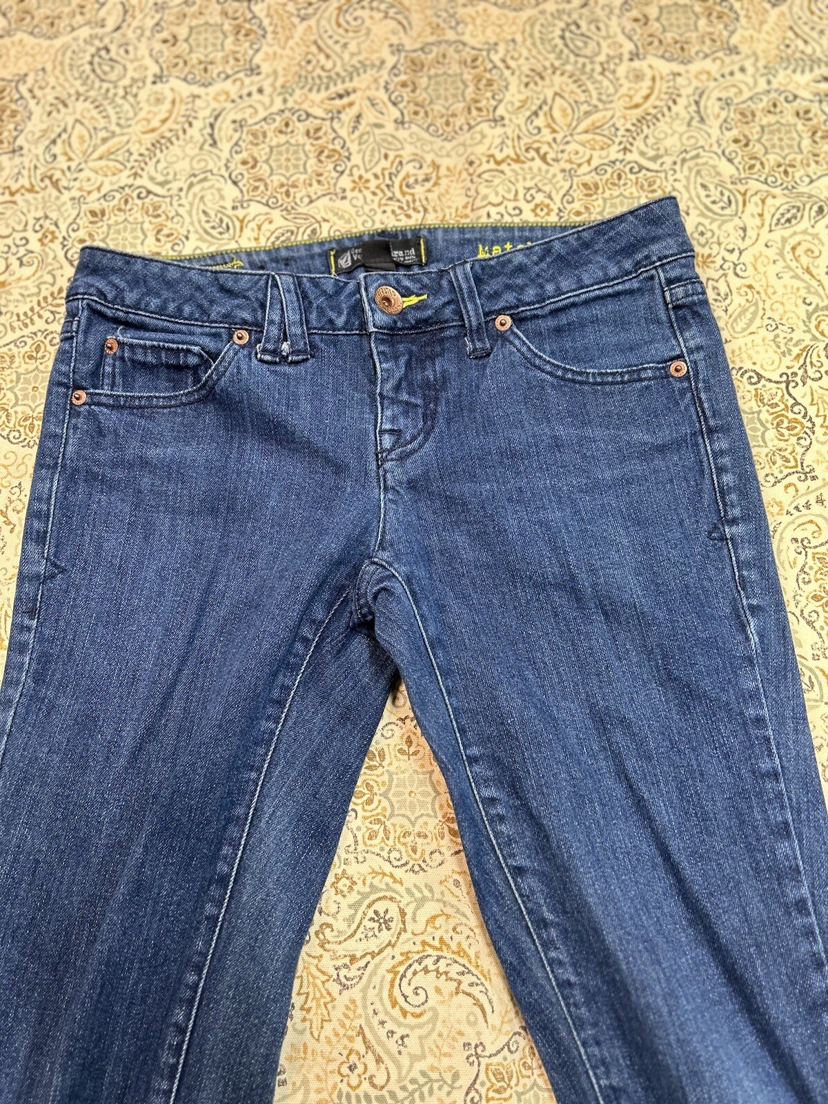 Picture 2 of 11