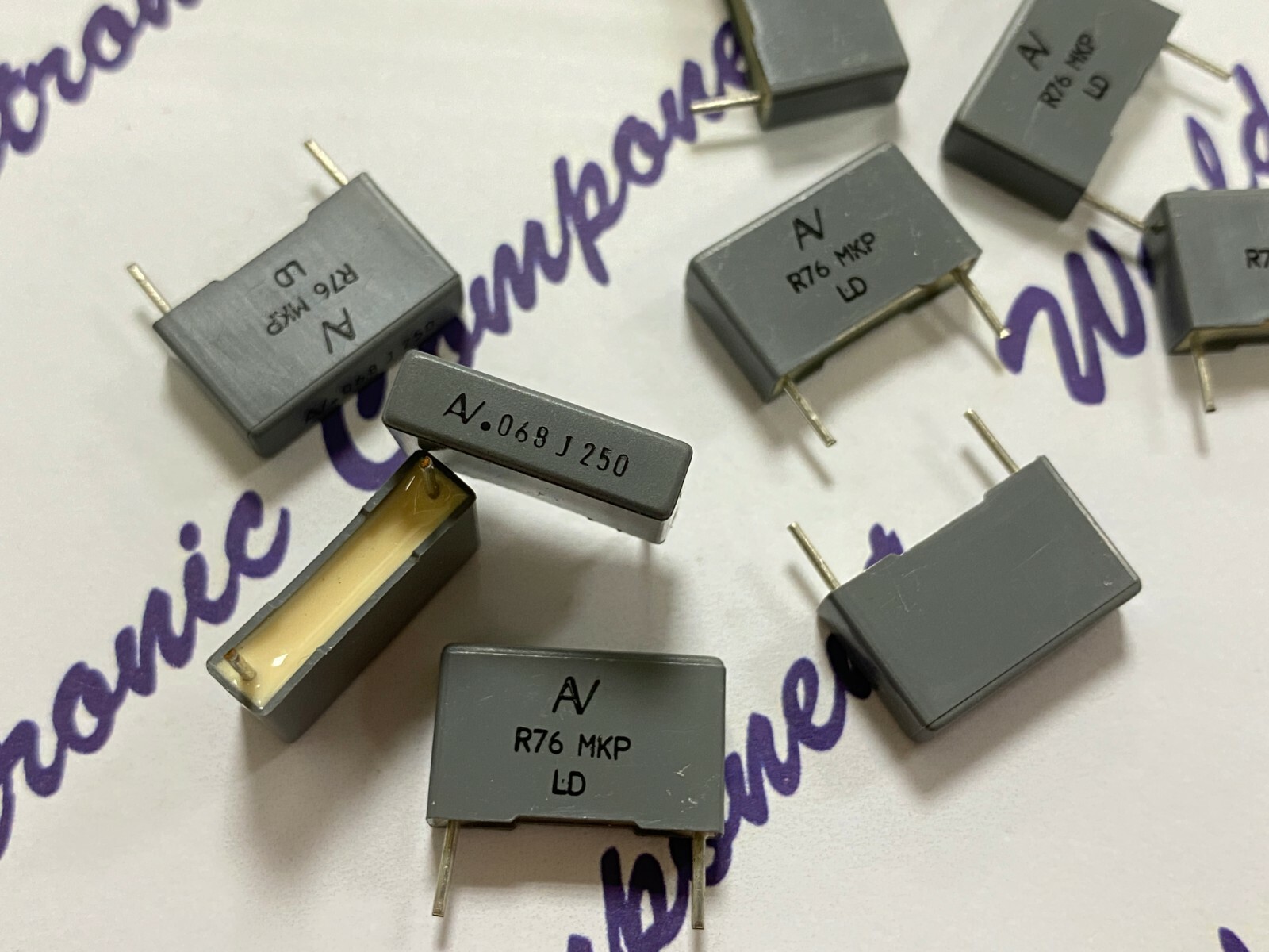 46pcs - ARCOTRONICS 0.068uF (68nF) 250V 5% R76 MKP pitch:15mm Capacitor ...