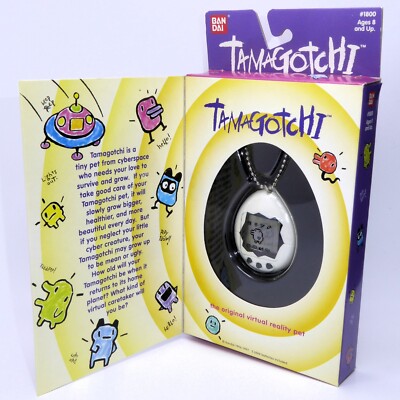 Bandai Original Tamagotchi White 1996-1997 English tamagotchi From Japan