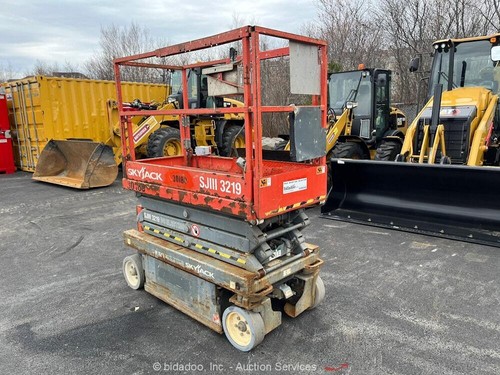 2012 Skyjack SJIII-3219 19' Electric Scissor Lift Man Aerial Platform bidadoo - Picture 2 of 12