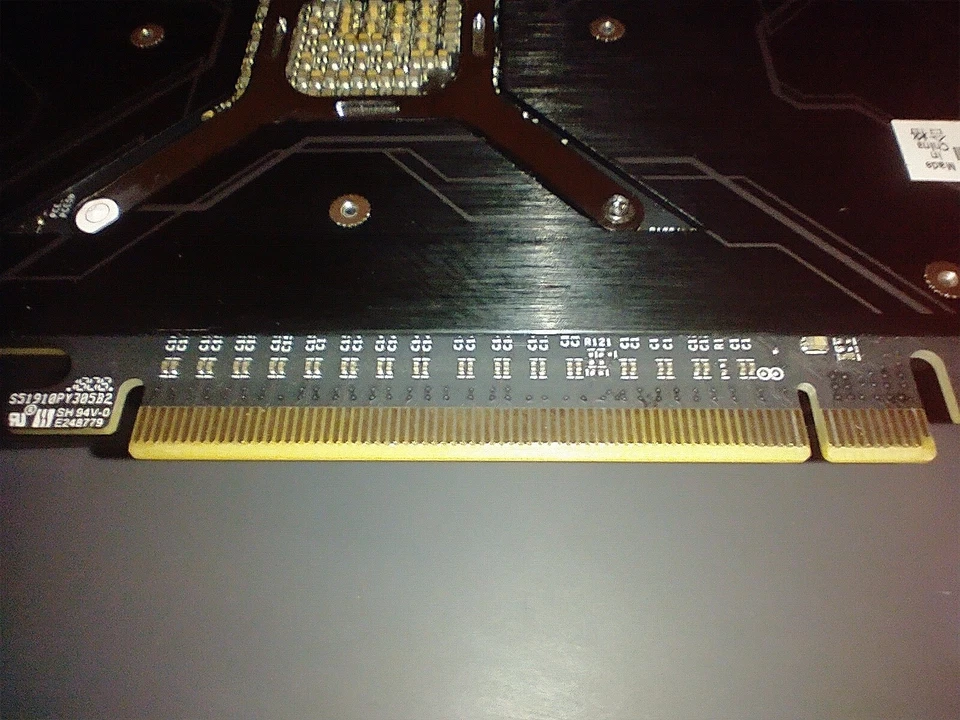 AMD Radeon RX VEGA 64 8GB Asus ROG-STRIX GAMING OC Edition Graphics Card - Image 4 of 4