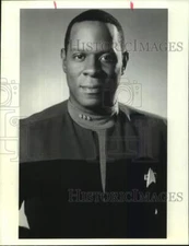 1996 Press Photo Actor Avery Brooks of "Star Trek: Deep Space 9" - hcp36005