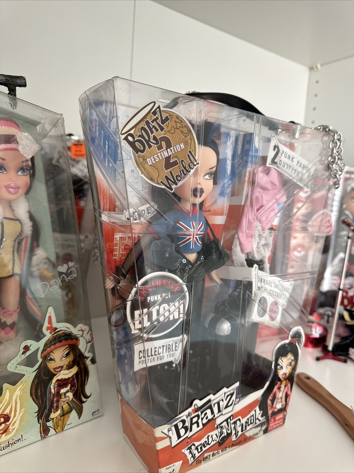 Bratz 2005 World Destination 2 London Pretty N Punk Jade Doll MGA