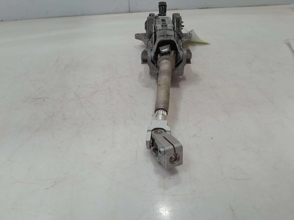 Columna de dirección Mercedes Benz C117 CLA250 2014-2019 - solo OEM 2464602516 Foto 2 de 4