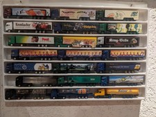 21 Sammeltrucks LKWs im