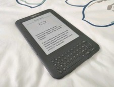 Amazon Kindle 2 Bundle Gray Model D009001 - FOR PARTS, NON-WORKING