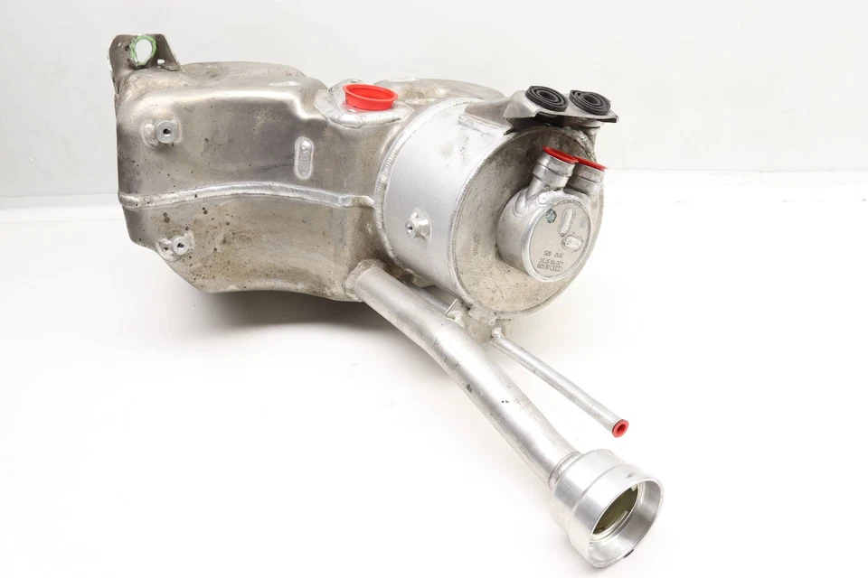 AUDI R8 2009-2012 2014-2015 - Depósito de aceite del motor 420115373C Foto 2 de 4